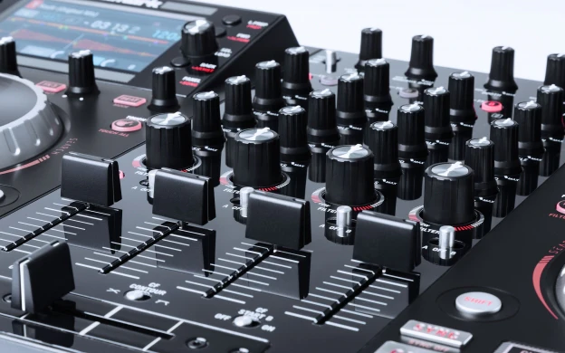 NUMARK NVII CONTROLLER - Image 7